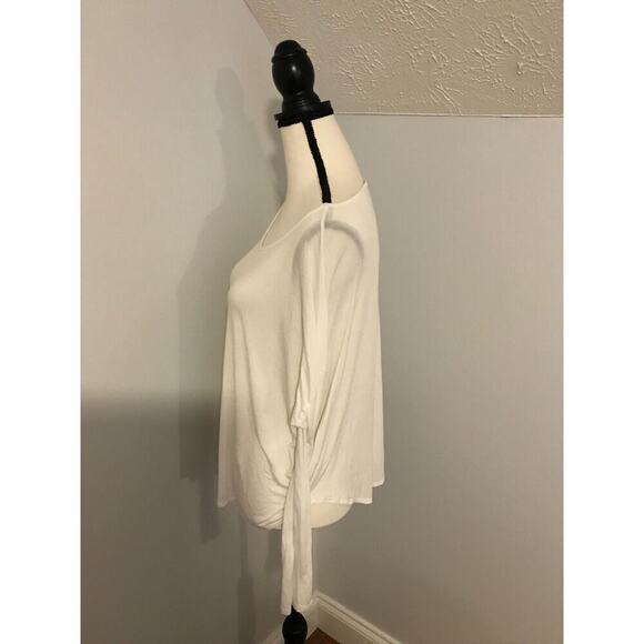 Vince Women's Long Sleeve White Scoop Neck Shirttail Hem Top - Size Small - Picture 2 of 9